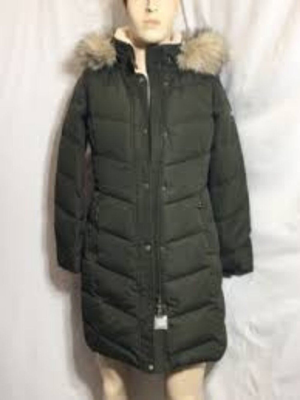 46 - NWT LAUREN RALPH LAUREN FAUX FUR HOODED PUFFER JACKET - Picture 3 of 9